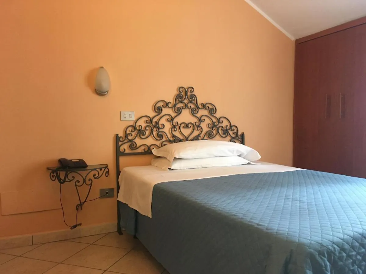 Hotel Capri Milano 0*,  Italia